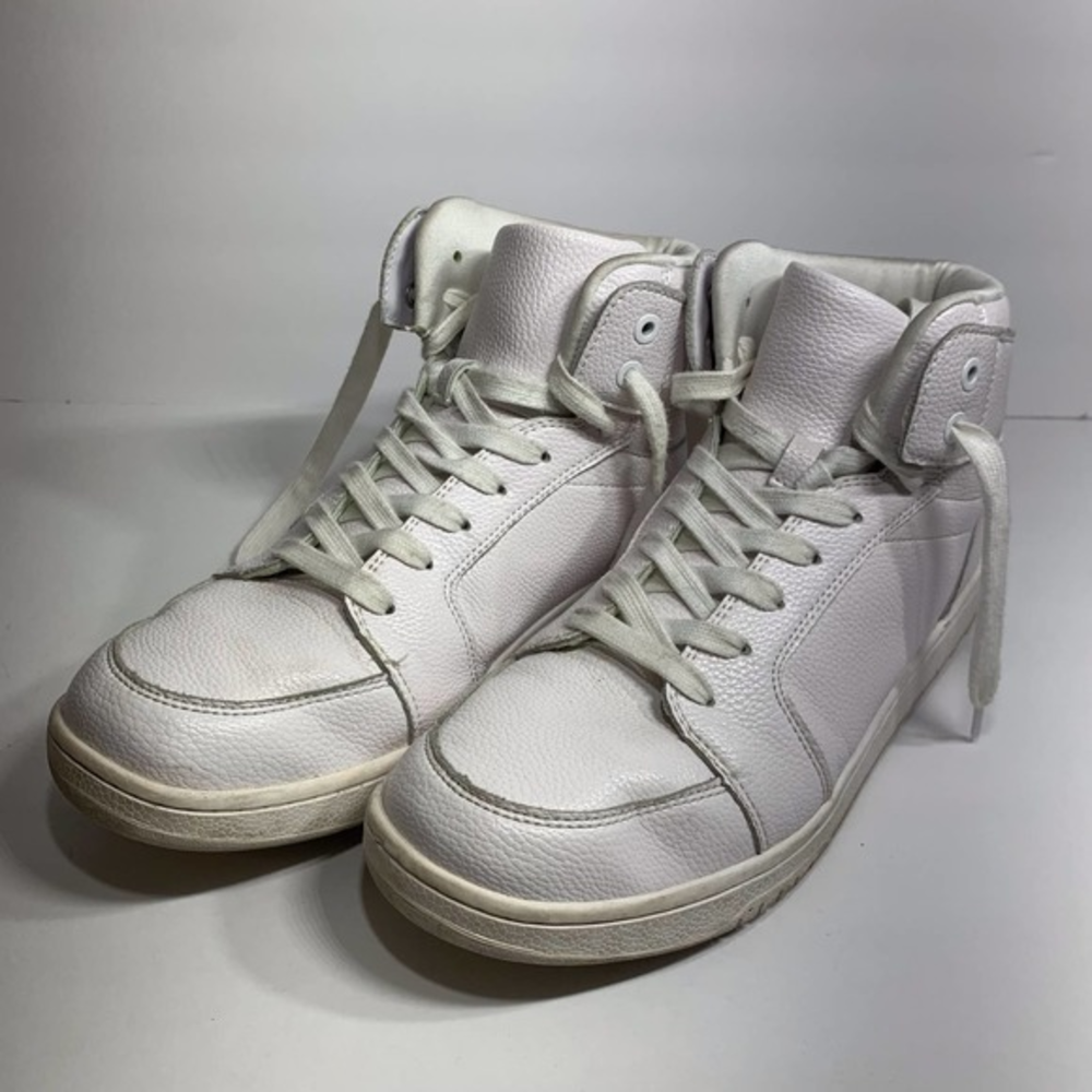 EUC Shoe‎ Dazzle White High Top Sneakers Size 10